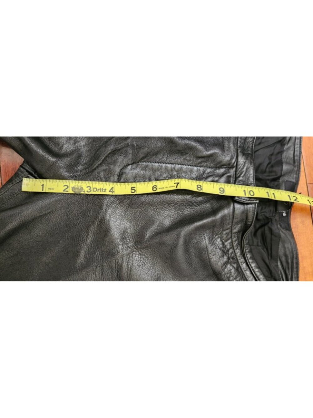 Vintage Y2K Express Women’s Black Leather Pants Size 7/8 Cropped Straight Leg - Picture 9 of 10